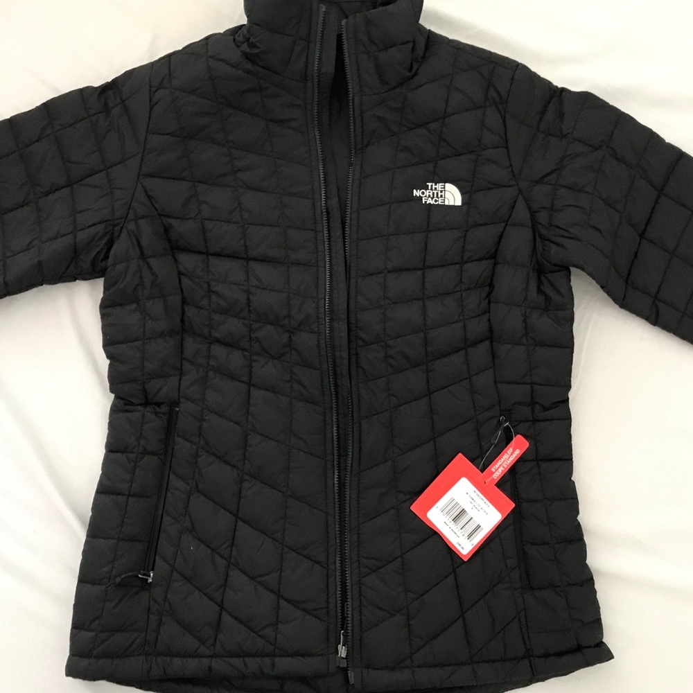 The north face thermoball women’s size small